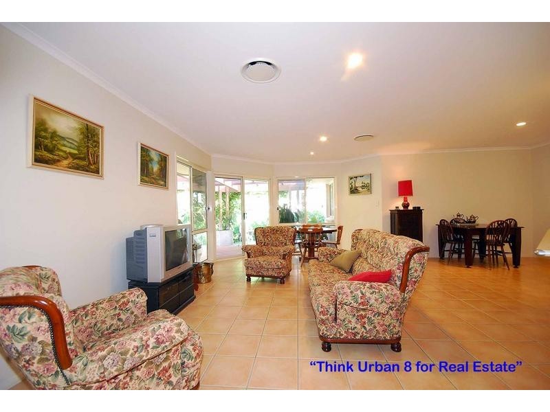 3 Parklane Tce, Brookfield QLD 4069